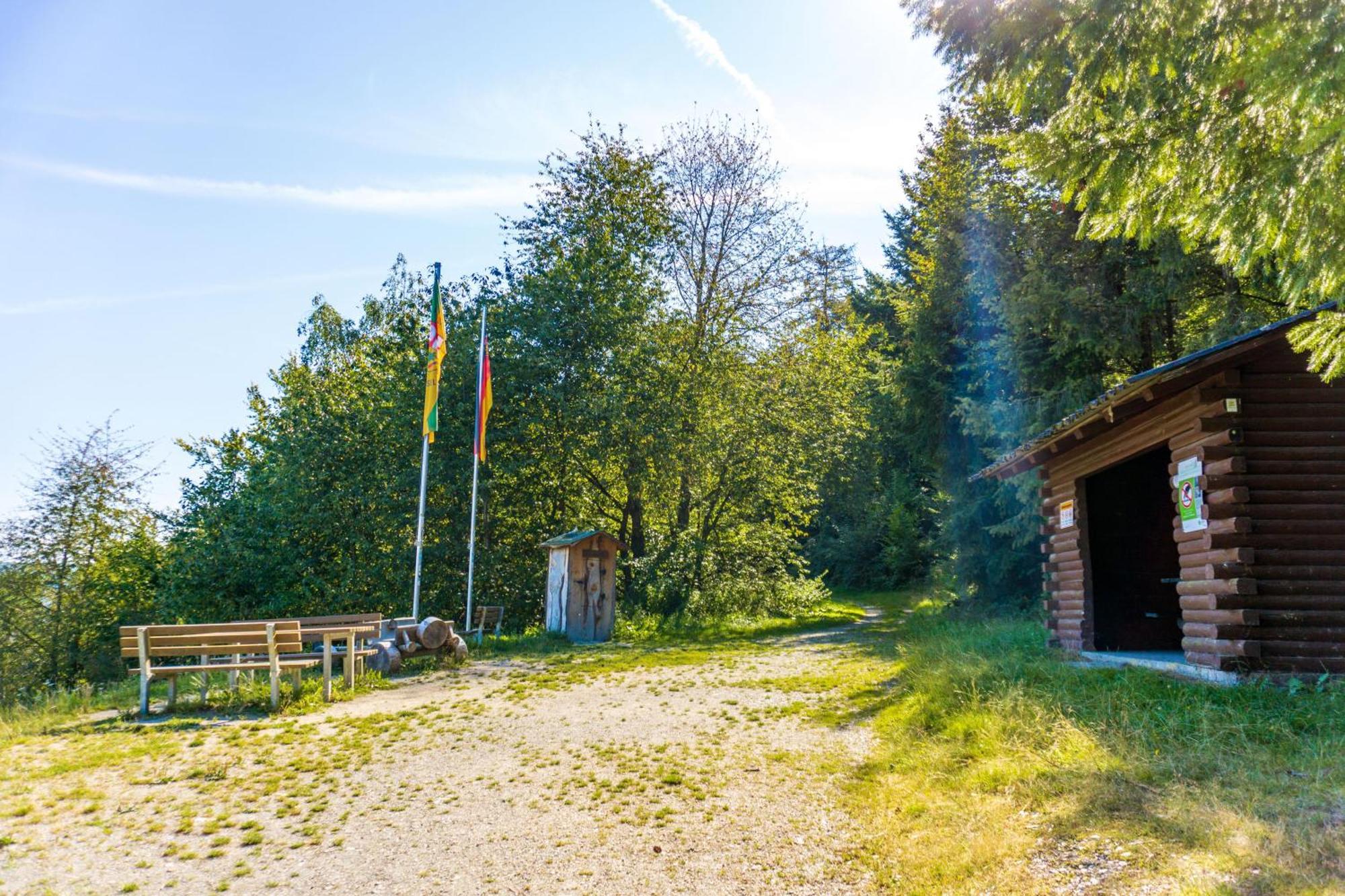 Ferienwohnung Leni Leiwen Bagian luar foto